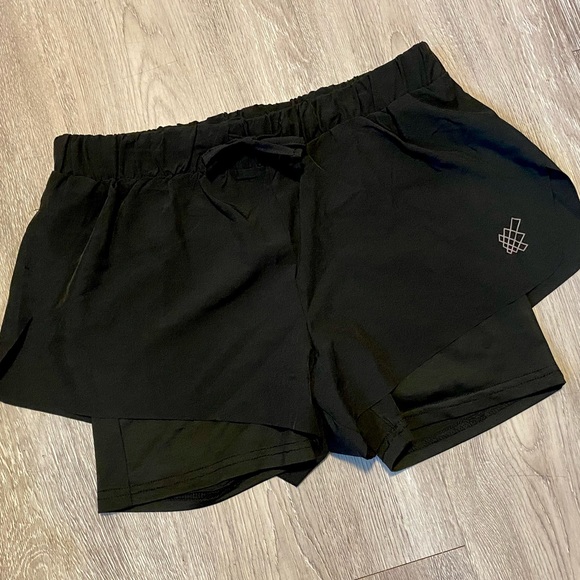 JED NORTH - Black Athletic Double-Layered Running Shorts - Size Medium - Picture 12 of 12